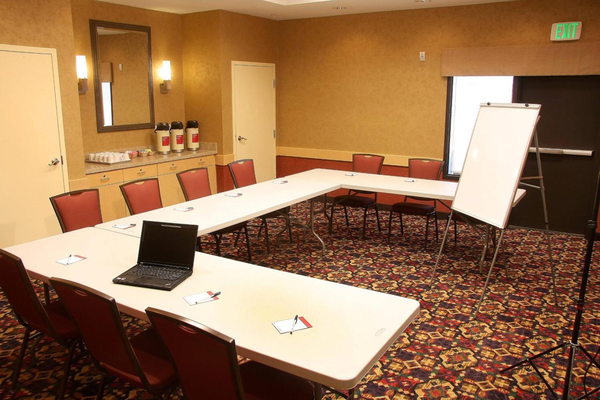 Towneplace Suites Farmington Facilities photo